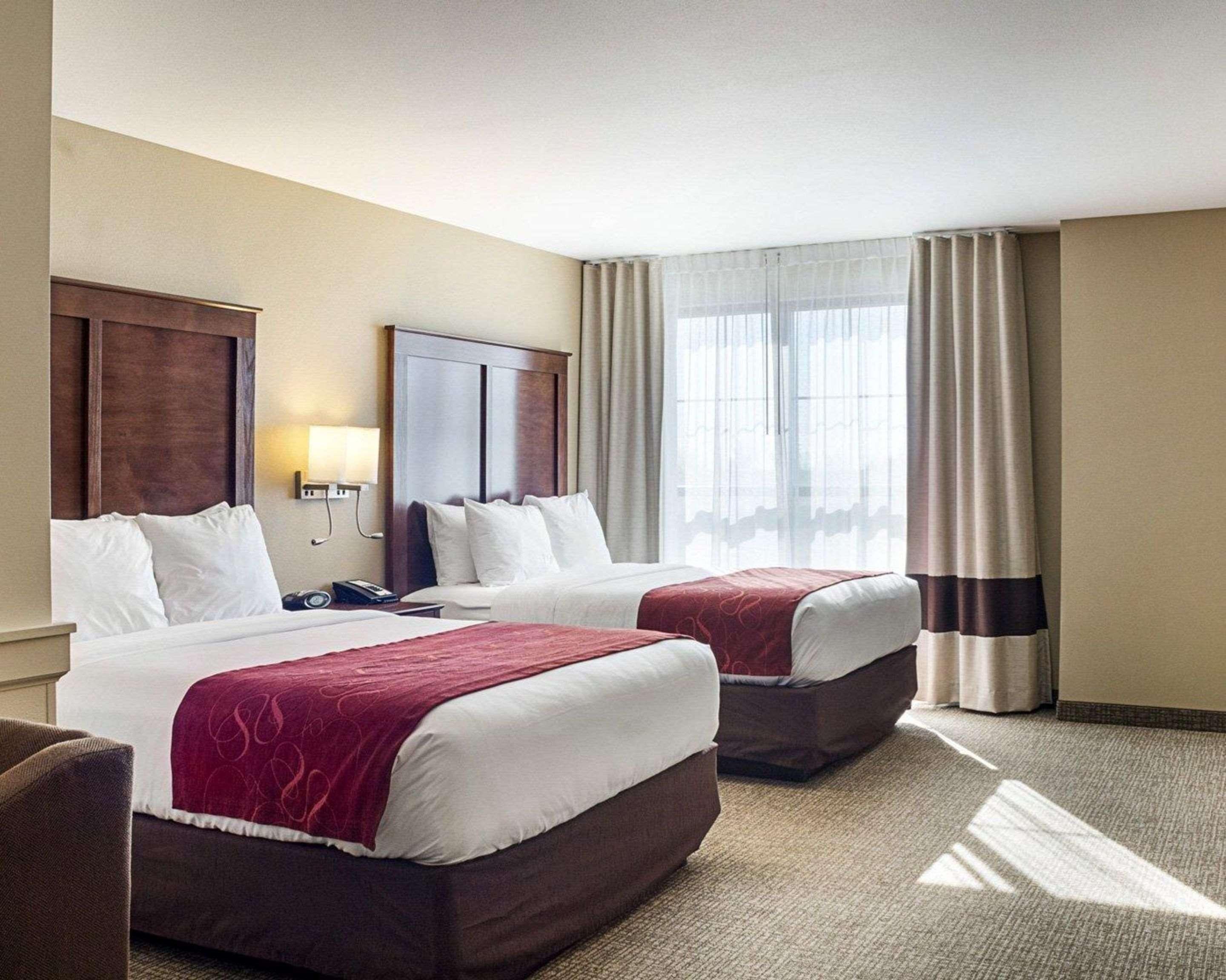 Comfort Suites Fargo Medical Center Экстерьер фото