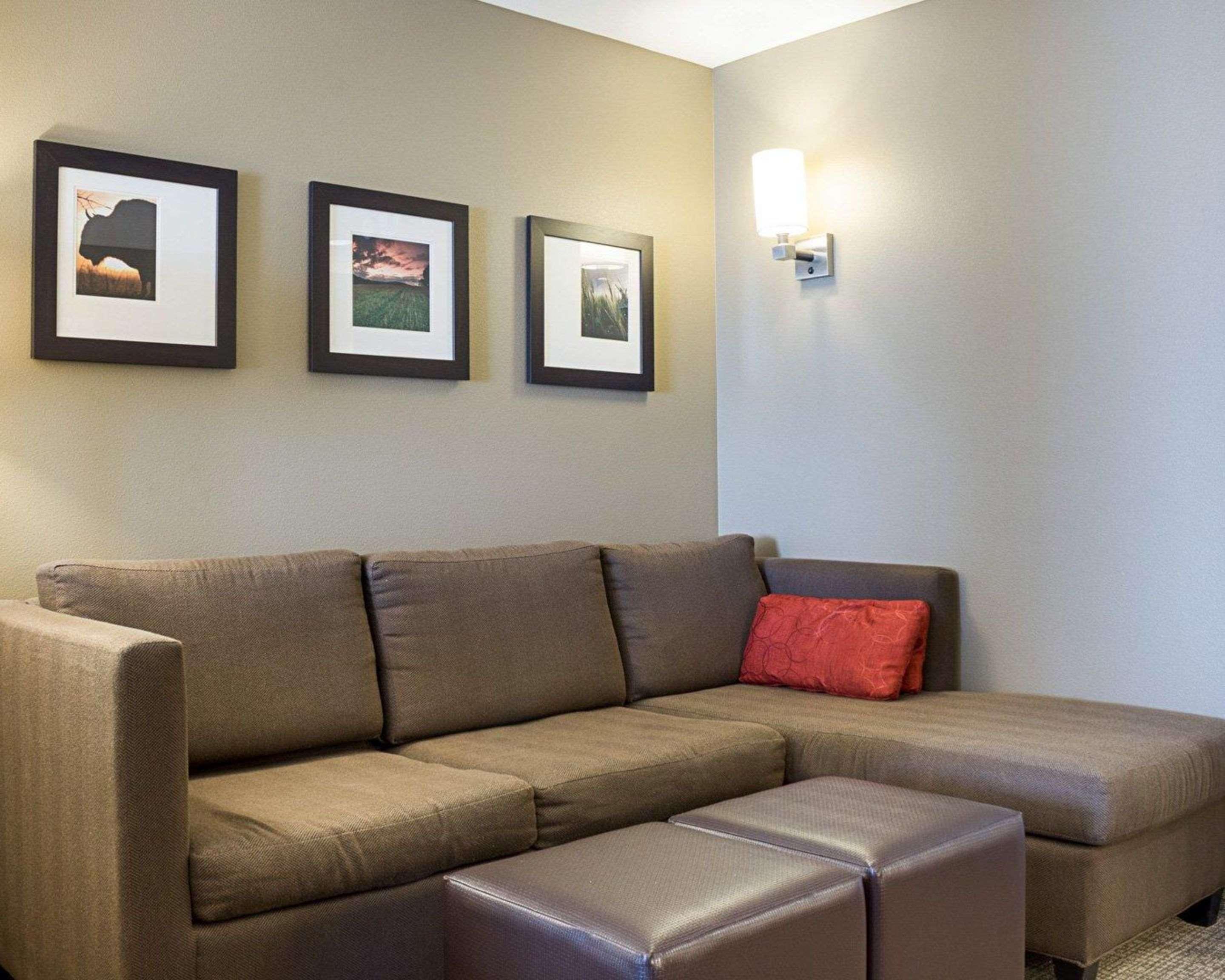 Comfort Suites Fargo Medical Center Экстерьер фото