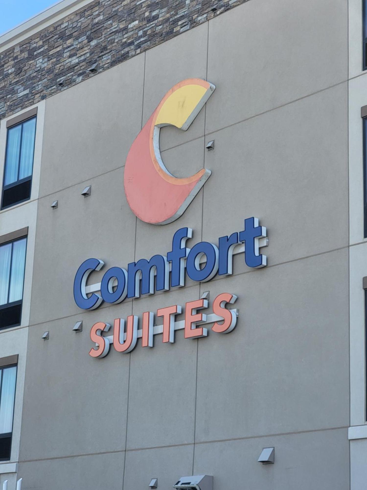 Comfort Suites Fargo Medical Center Экстерьер фото