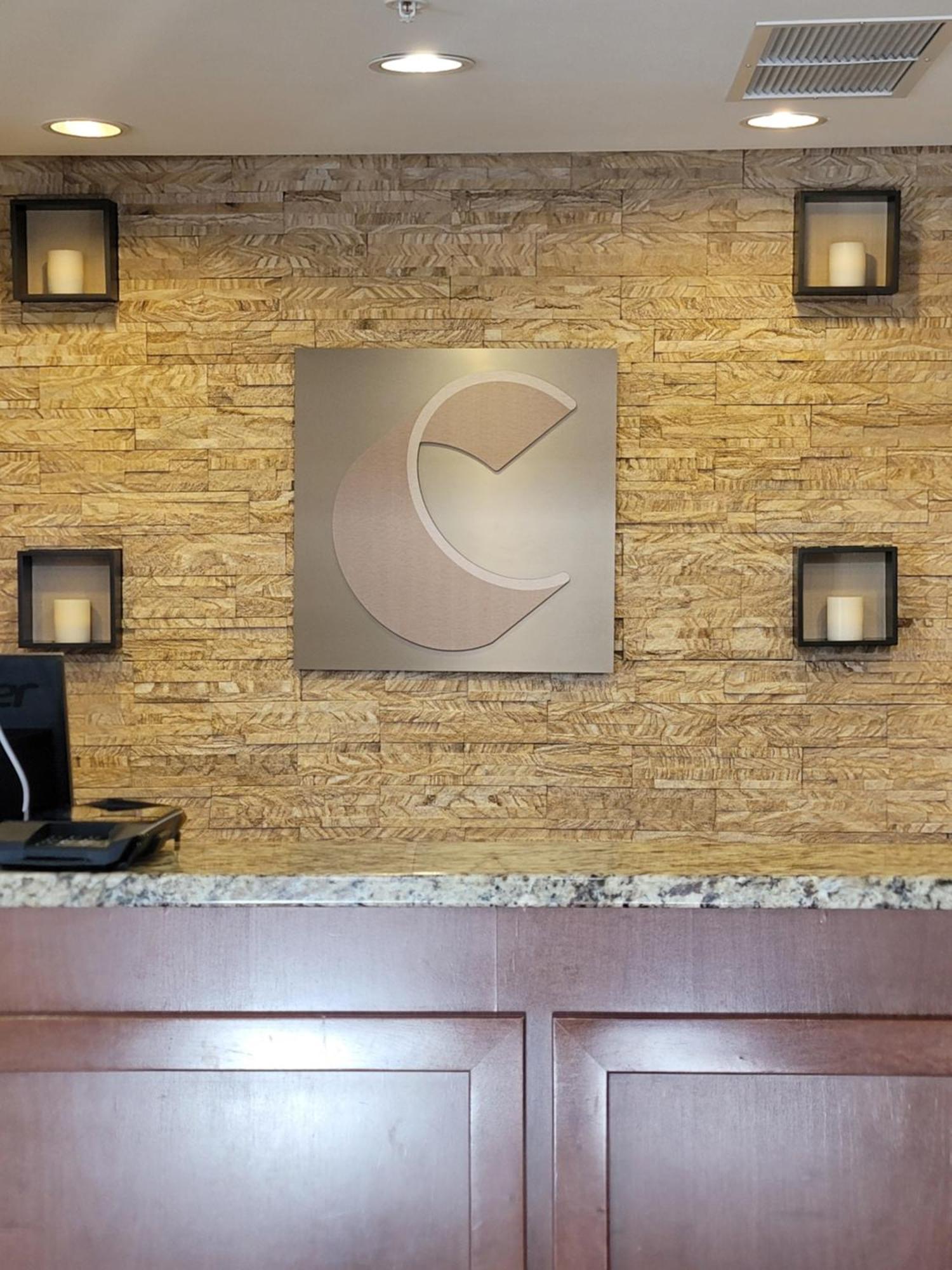 Comfort Suites Fargo Medical Center Экстерьер фото