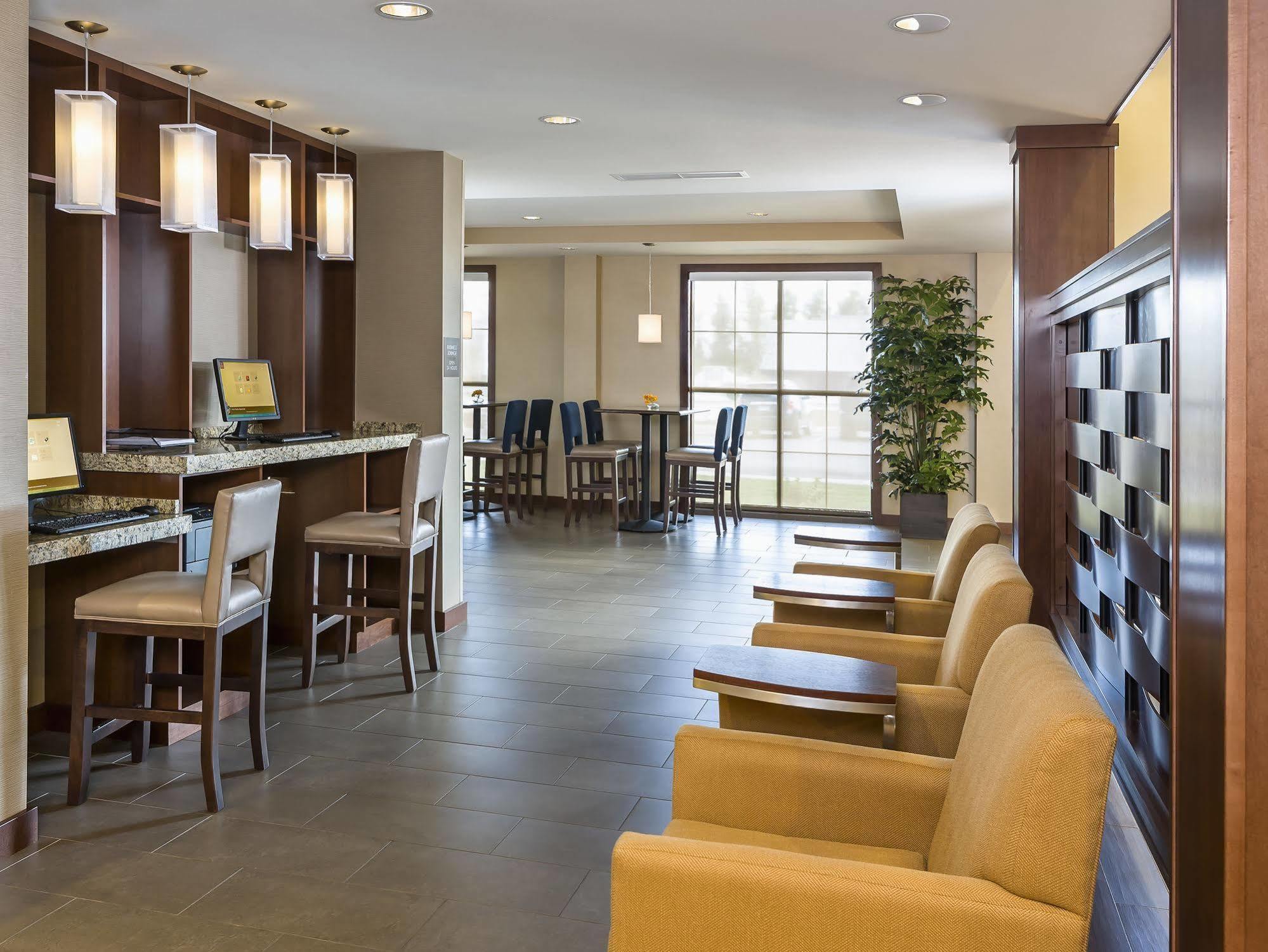 Comfort Suites Fargo Medical Center Экстерьер фото