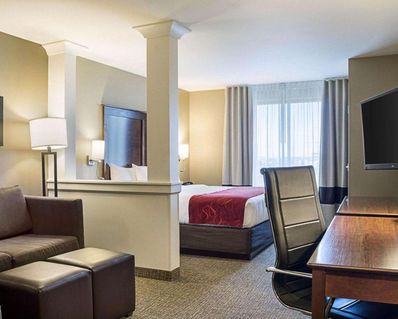 Comfort Suites Fargo Medical Center Экстерьер фото